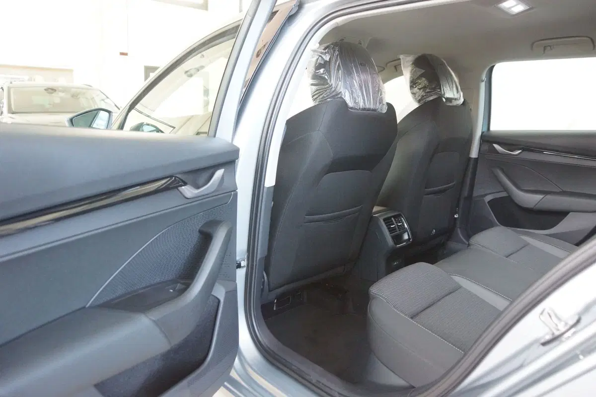 Skoda Octavia Station Wagon nuova a Torino (13)