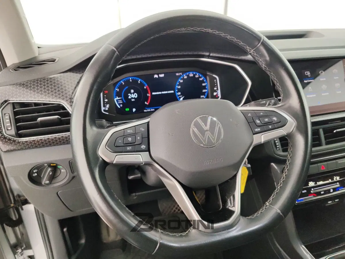 Volkswagen T-Cross usata a Massa-Carrara (14)