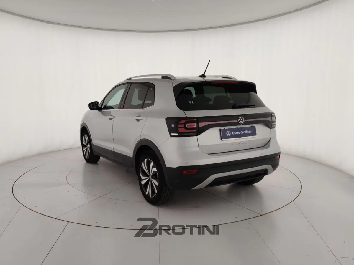 Volkswagen T-Cross usata a Massa-Carrara (2)
