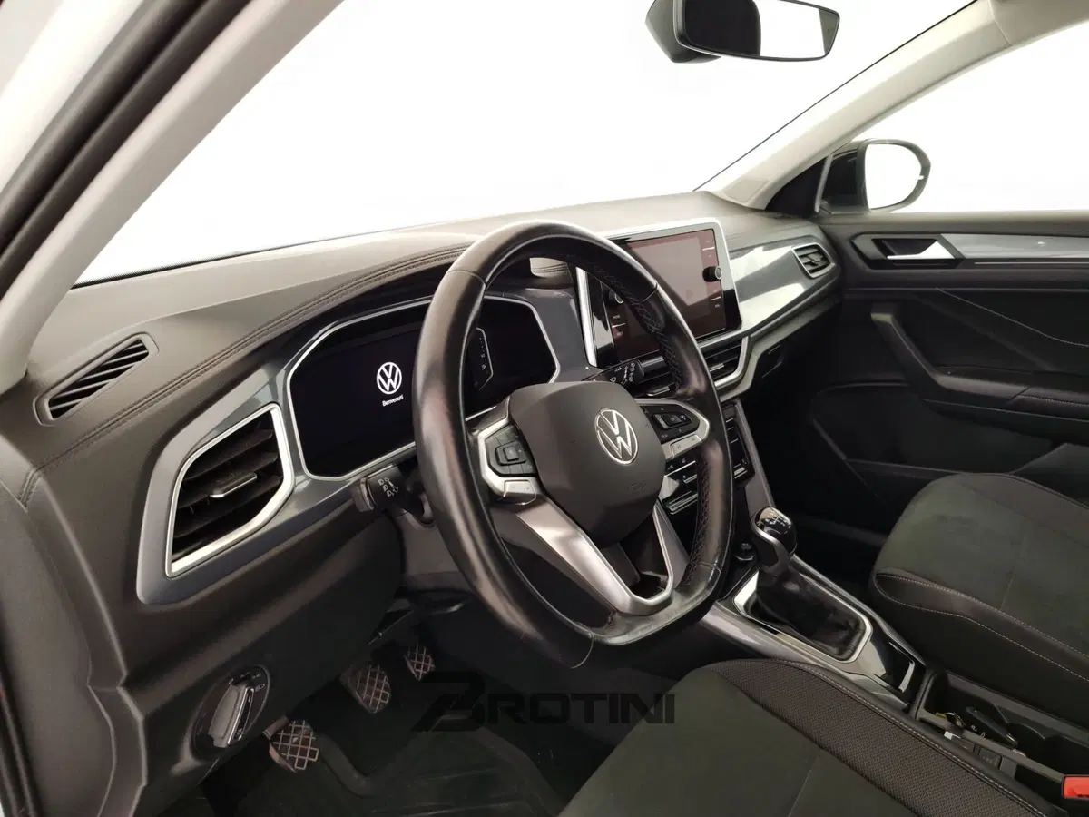 Volkswagen T-Roc usata a Massa-Carrara (8)