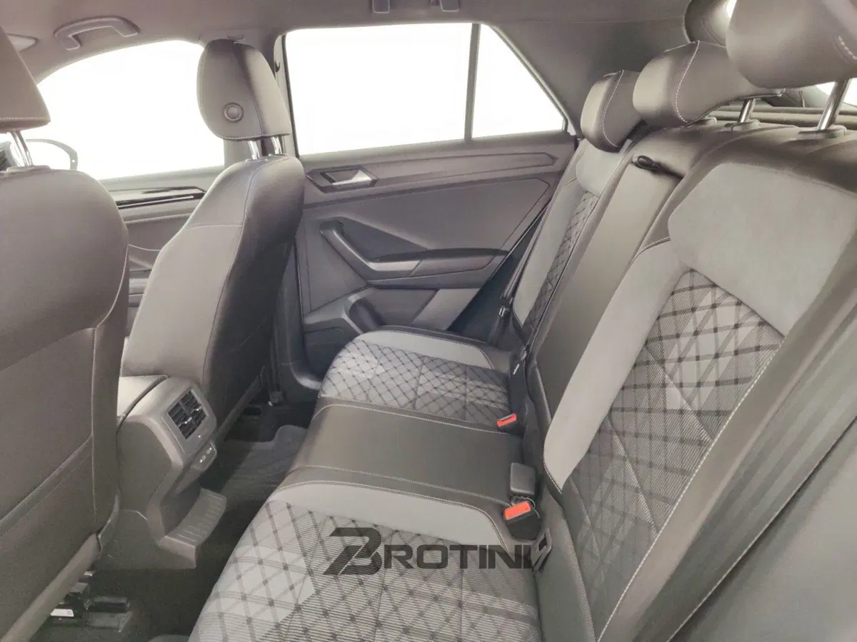Volkswagen T-Roc usata a Massa-Carrara (10)