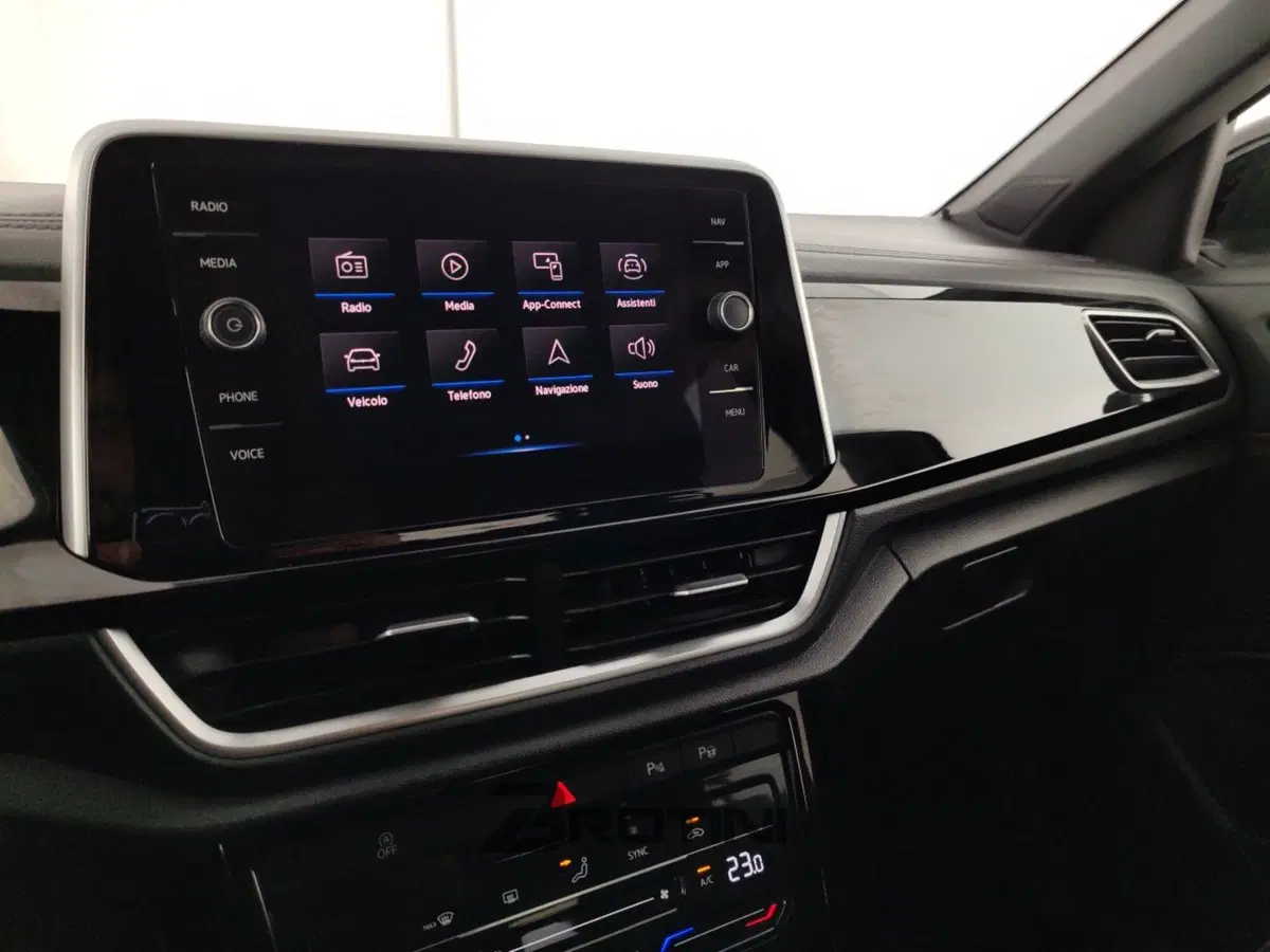 Volkswagen T-Roc usata a Massa-Carrara (12)