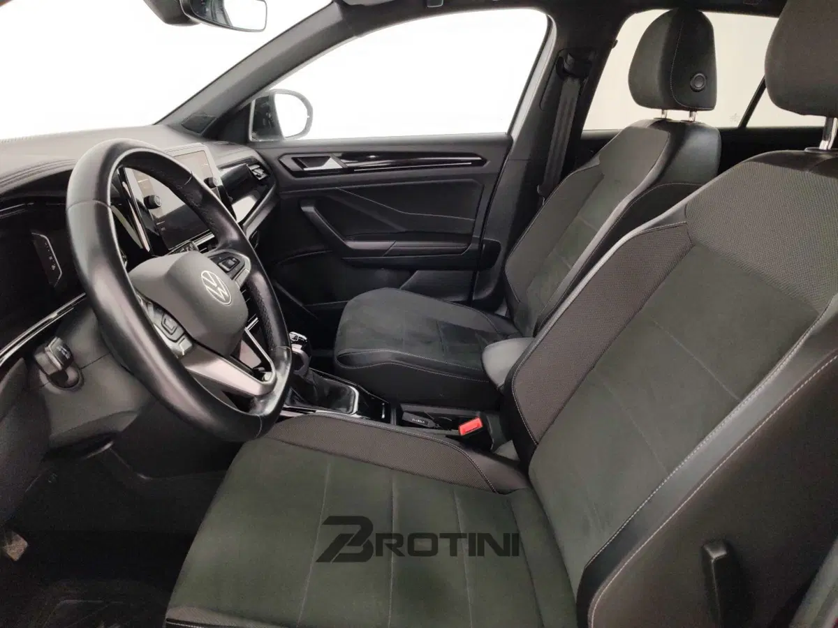 Volkswagen T-Roc usata a Massa-Carrara (6)