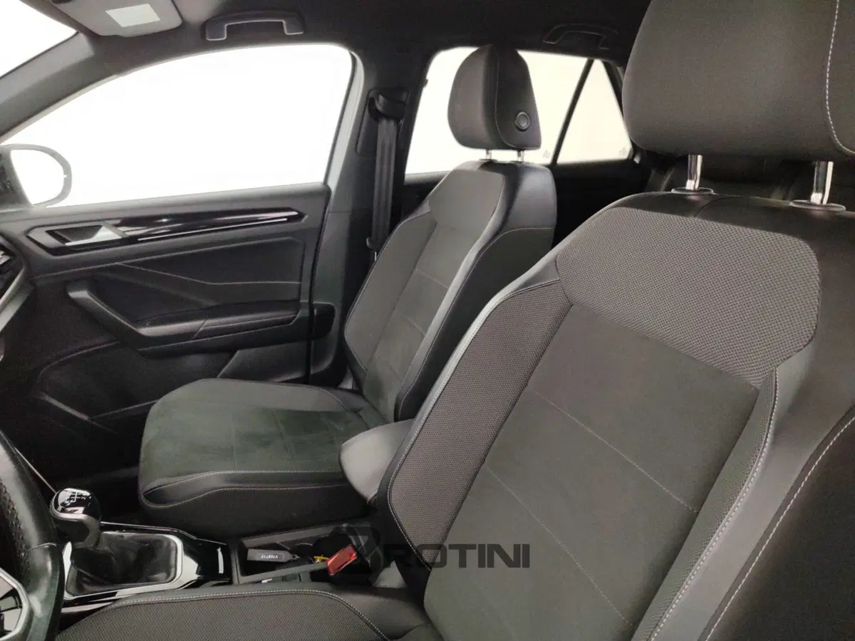 Volkswagen T-Roc usata a Massa-Carrara (8)