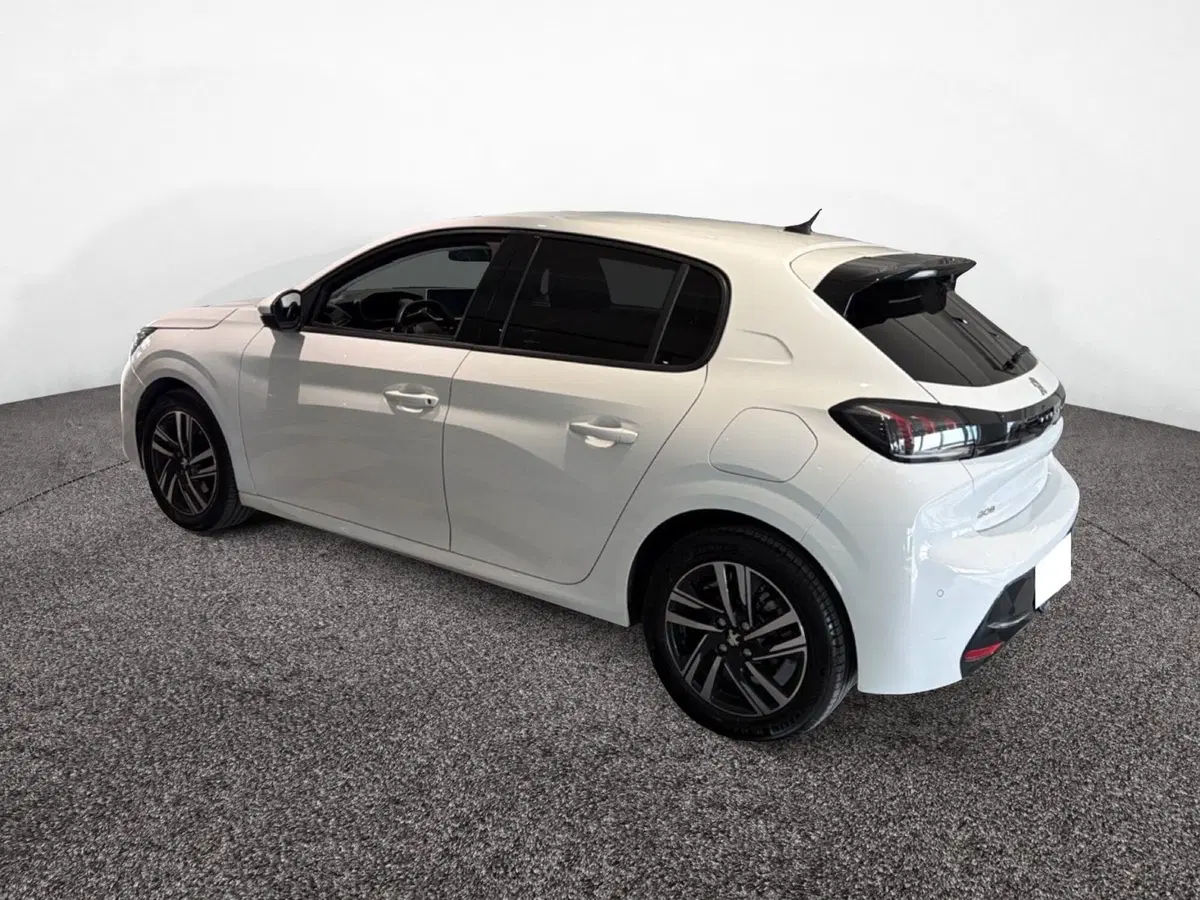 Peugeot 208 usata a Taranto (5)