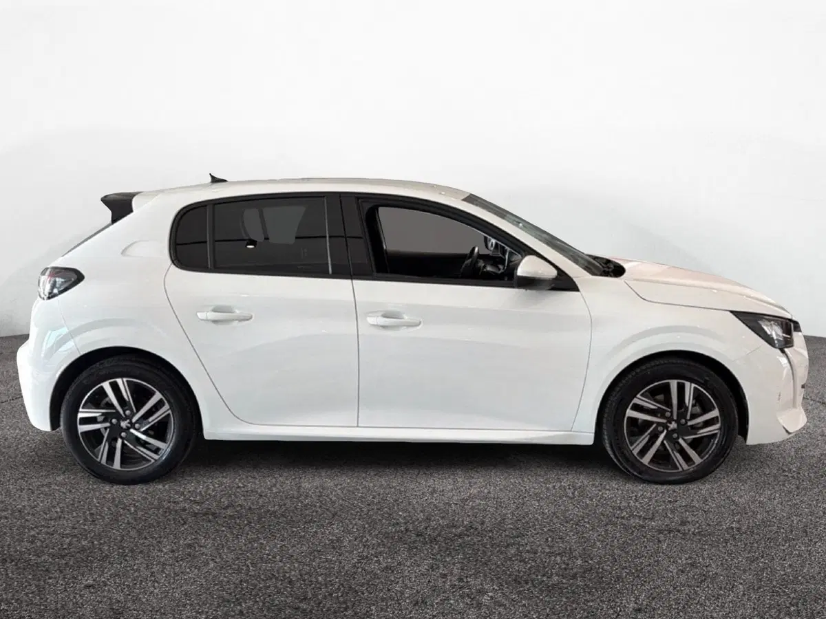 Peugeot 208 usata a Taranto (7)