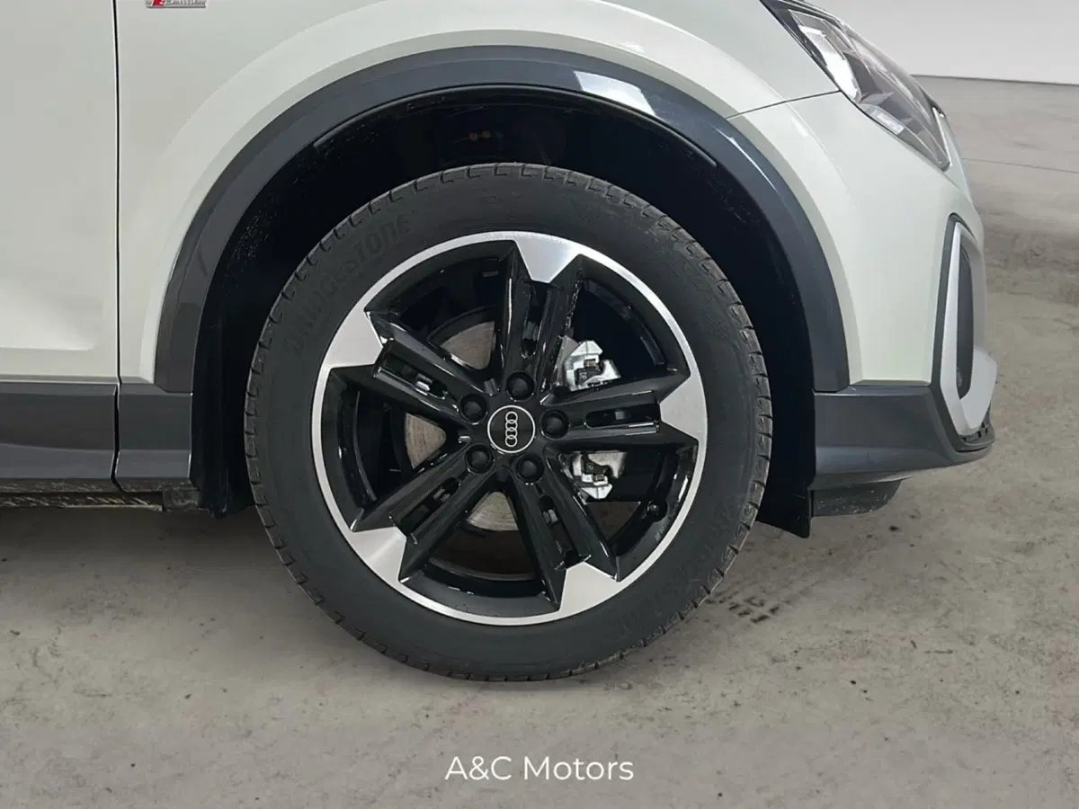 Audi Q2 nuova a Napoli (17)