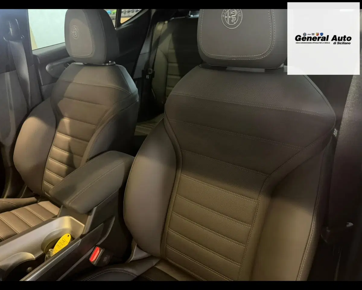 Alfa Romeo Tonale nuova a Lucca (11)