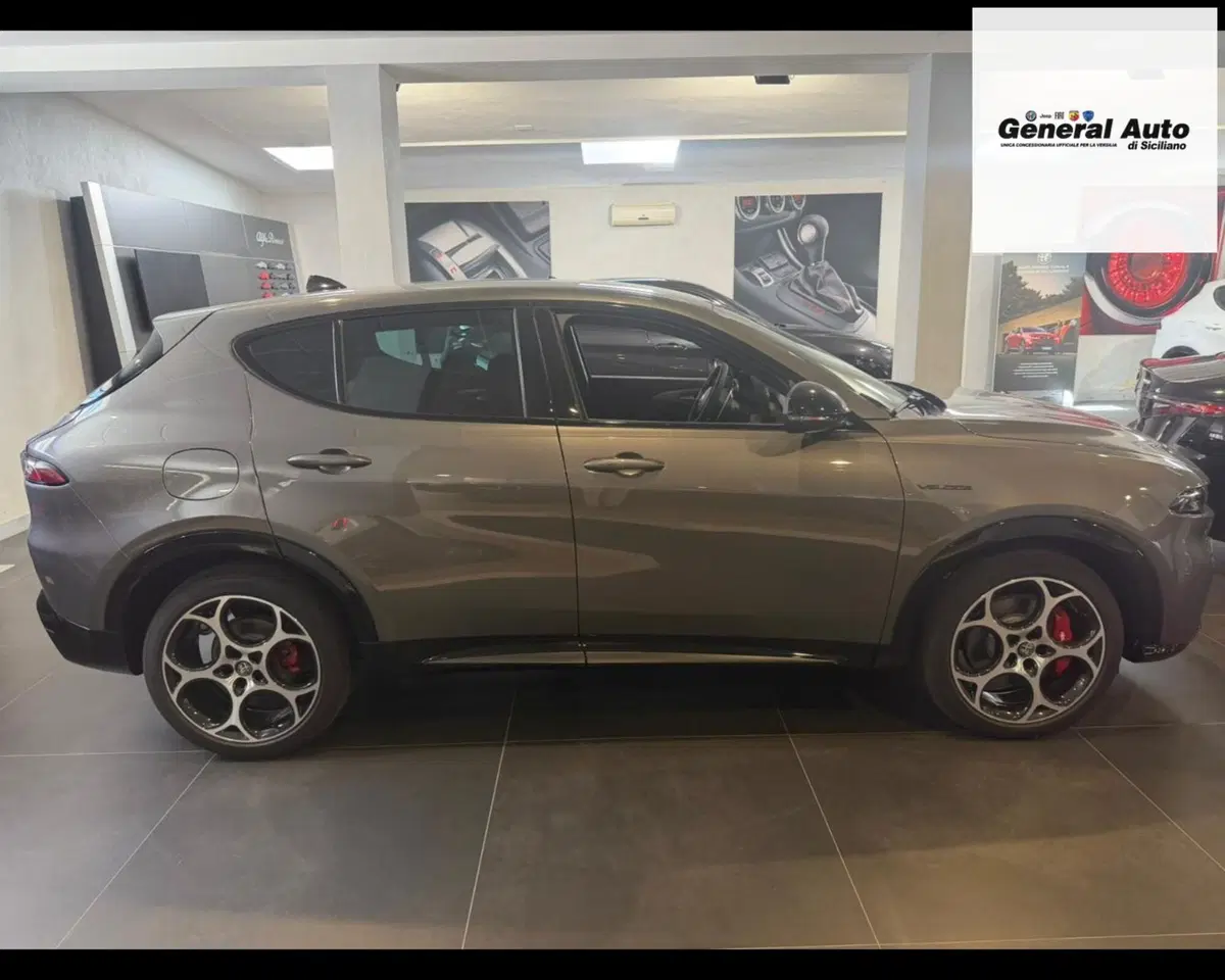 Alfa Romeo Tonale nuova a Lucca (8)