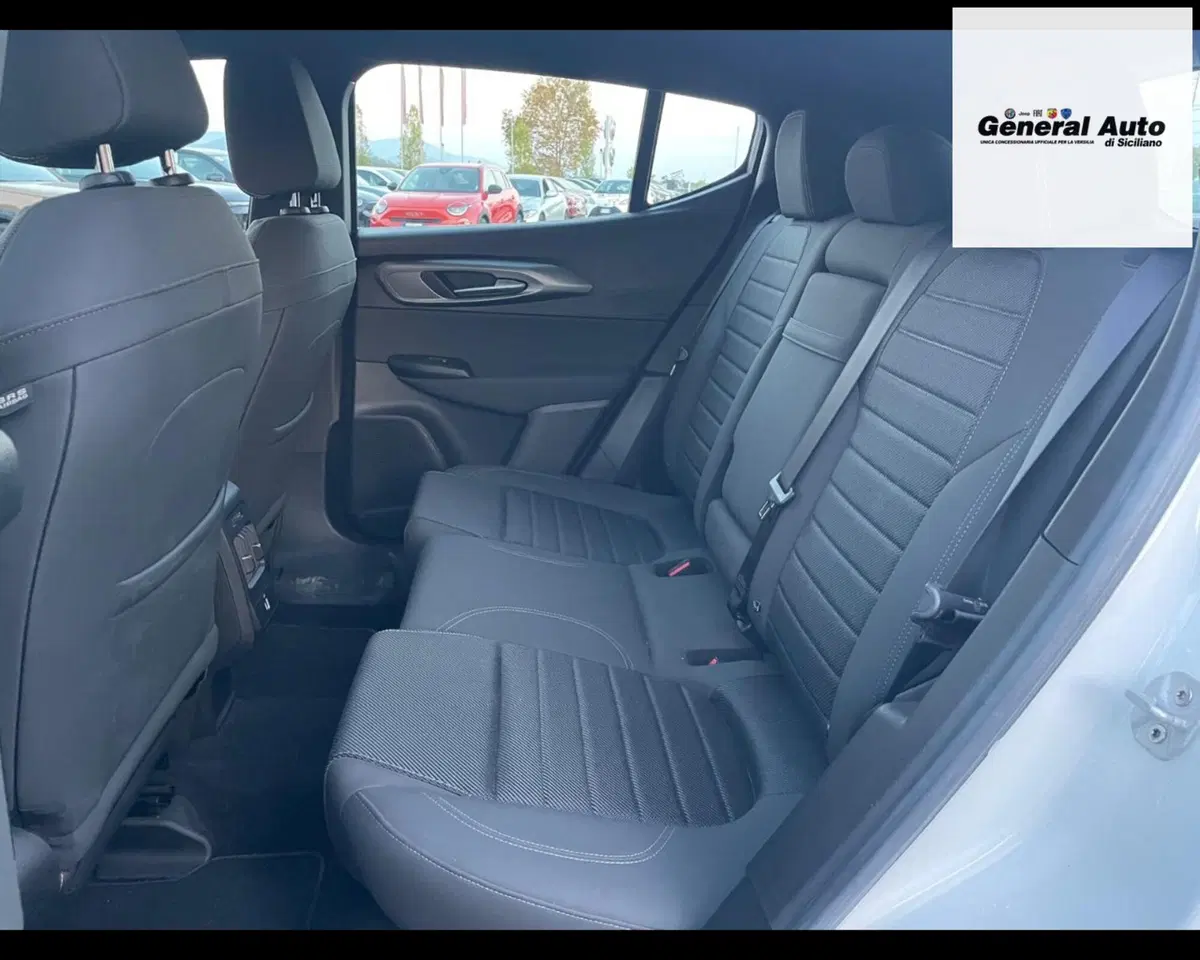 Alfa Romeo Tonale usata a Lucca (10)