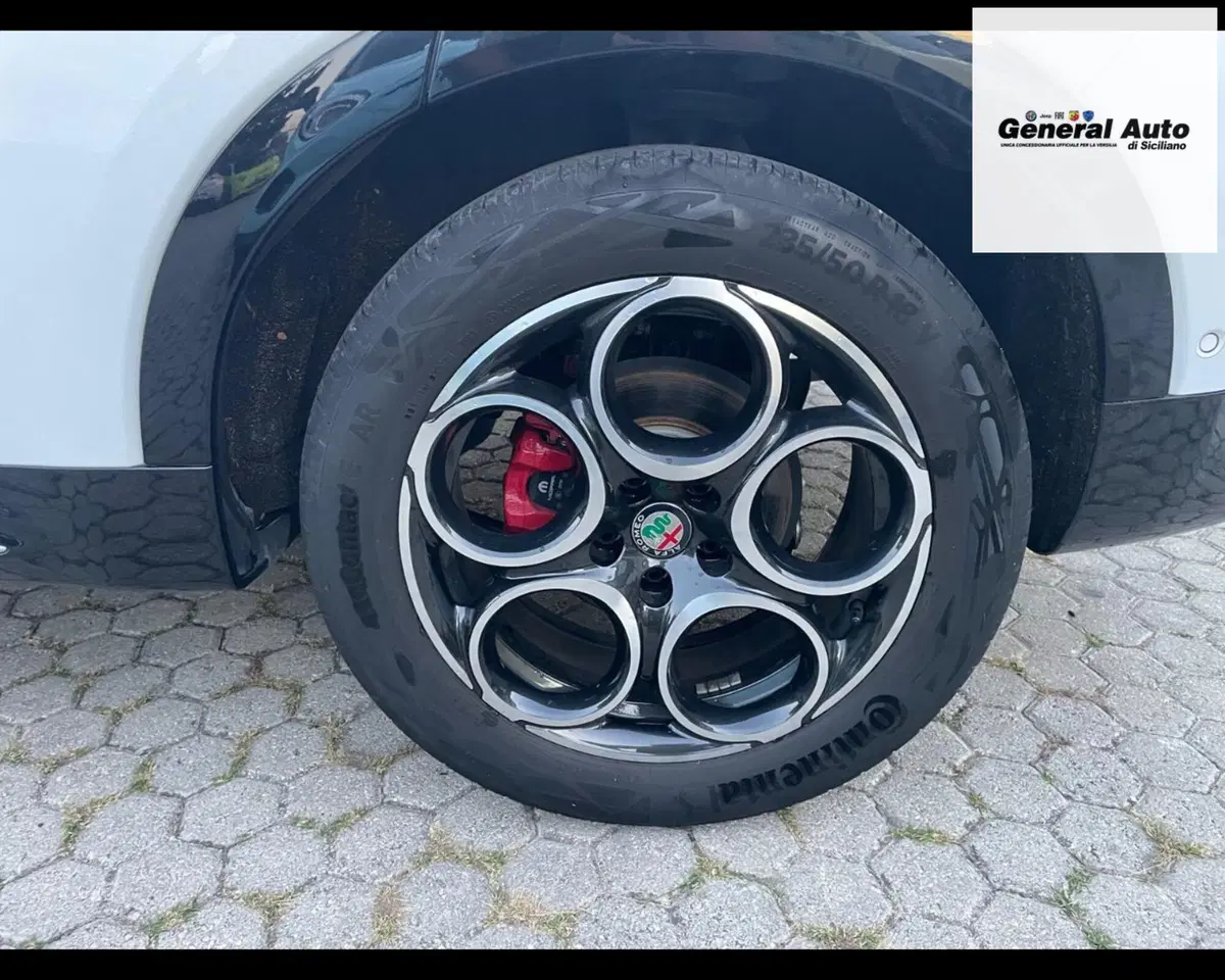 Alfa Romeo Tonale usata a Lucca (19)