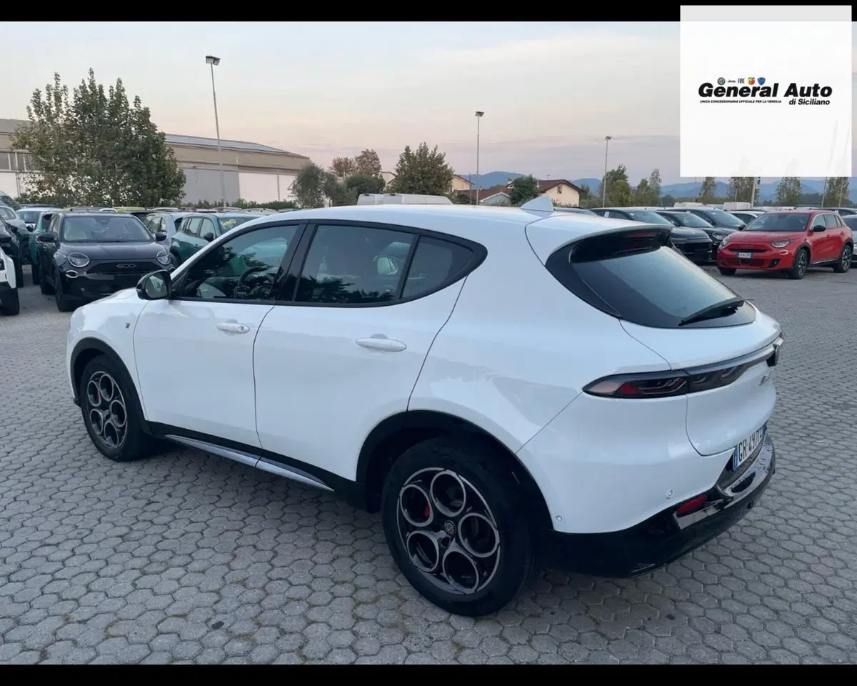 Alfa Romeo Tonale usata a Lucca (5)