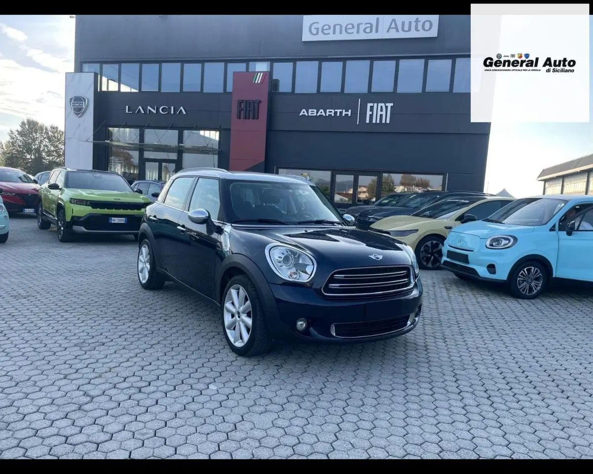 MINI Mini Countryman usata a Lucca