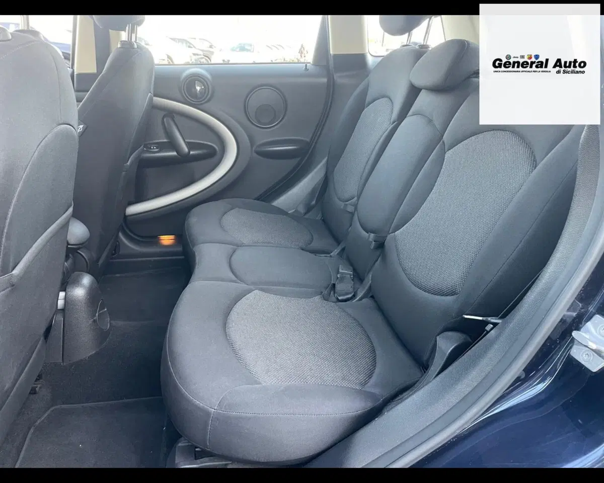 MINI Mini Countryman usata a Lucca (9)