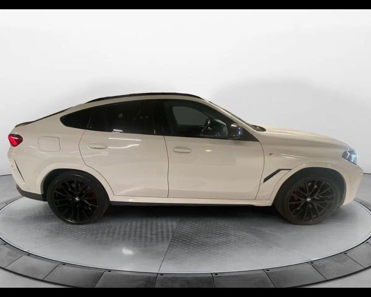 BMW X6 usata a Caserta (9)