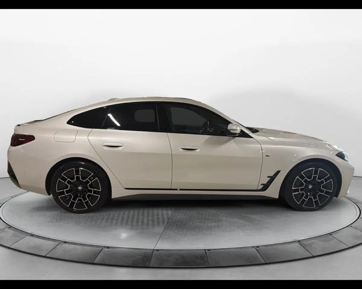 BMW Serie 4 Gran Coupé usata a Napoli (5)
