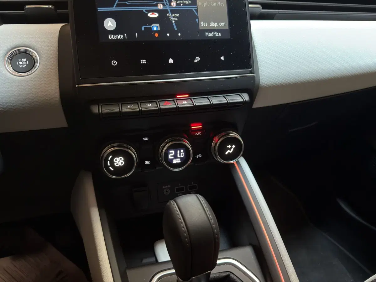 Renault Clio usata a Milano (16)