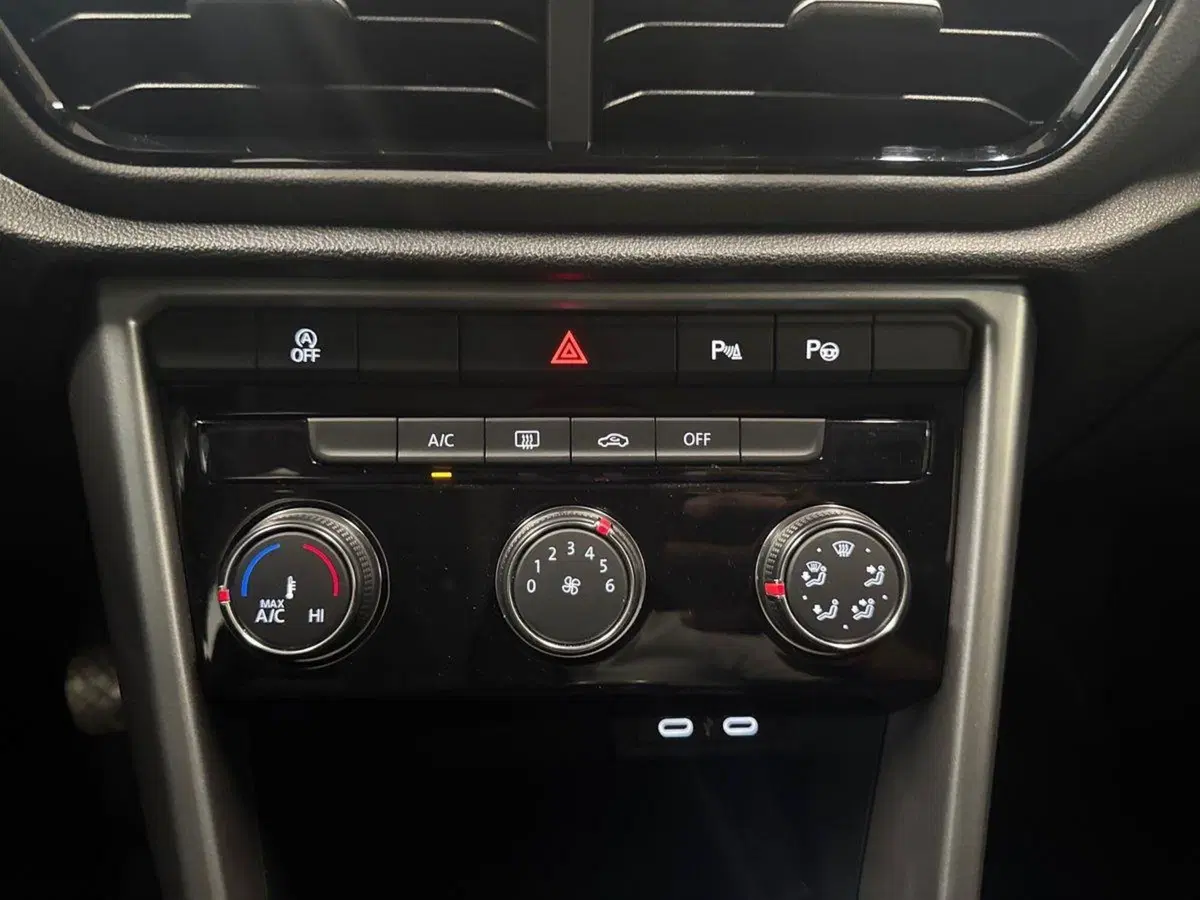 Volkswagen T-Roc usata a Pistoia (18)