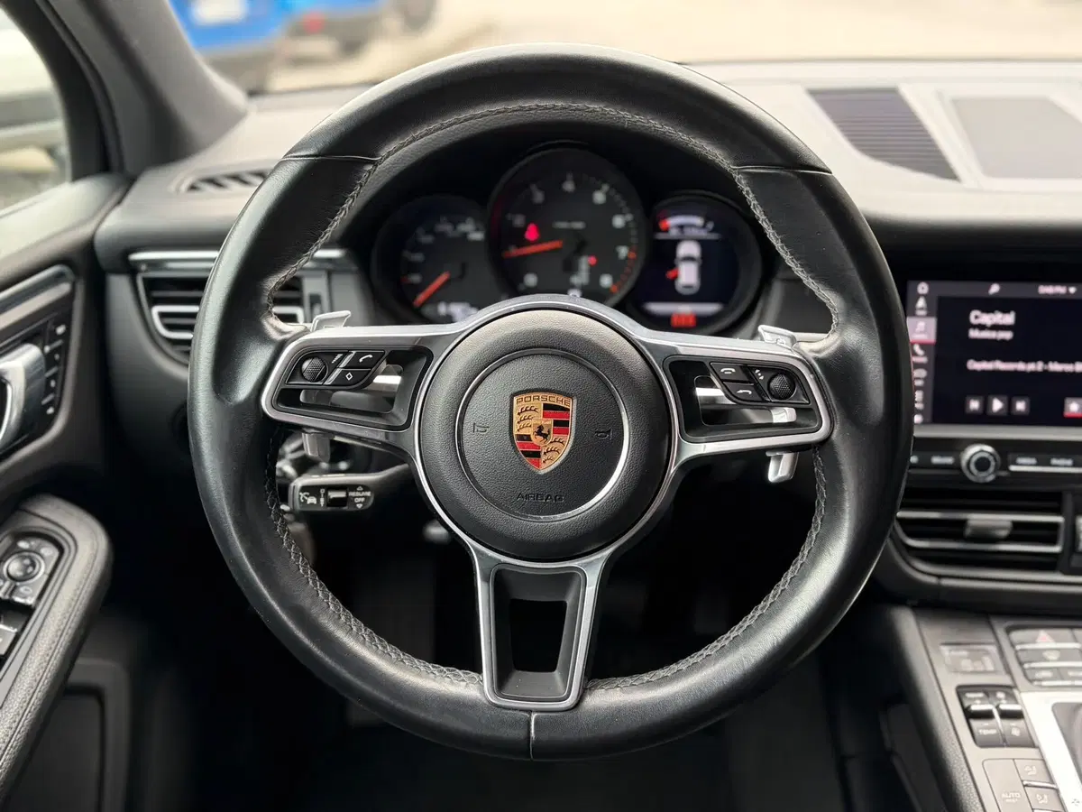 Porsche Macan usata a Ancona (11)
