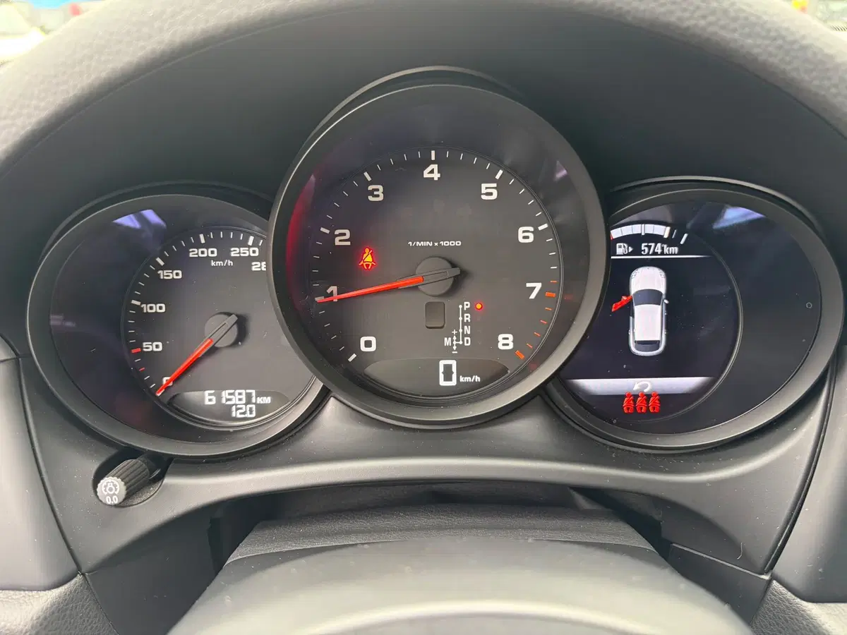 Porsche Macan usata a Ancona (12)