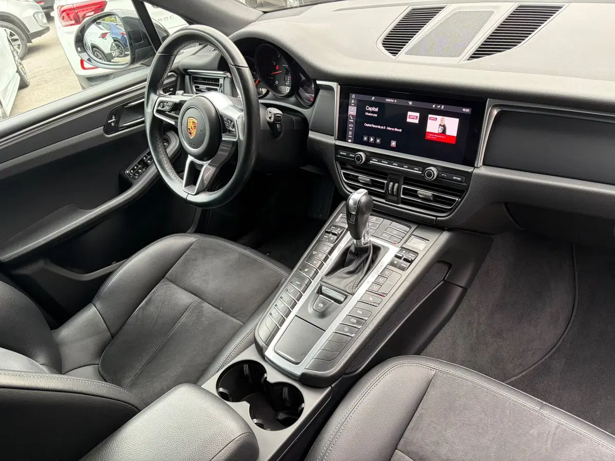 Porsche Macan usata a Ancona (15)