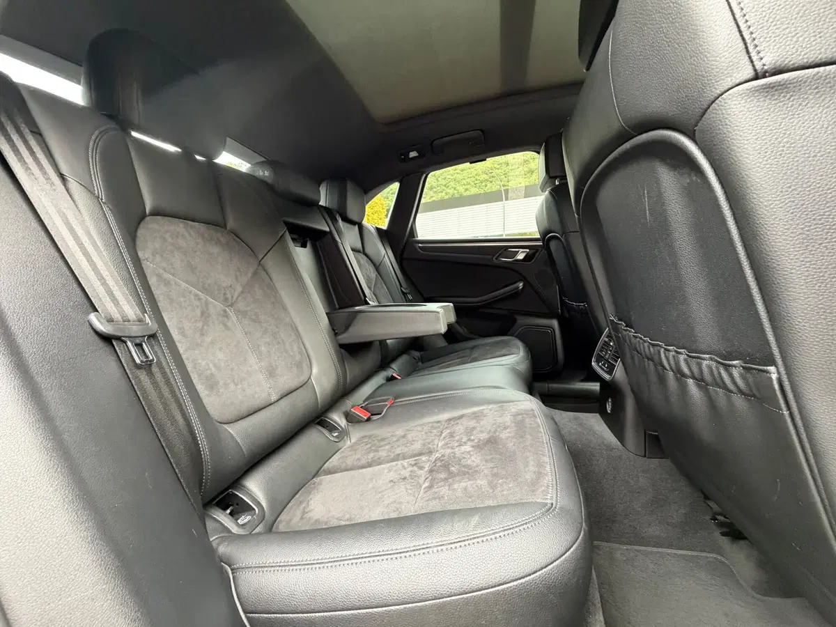 Porsche Macan usata a Ancona (17)