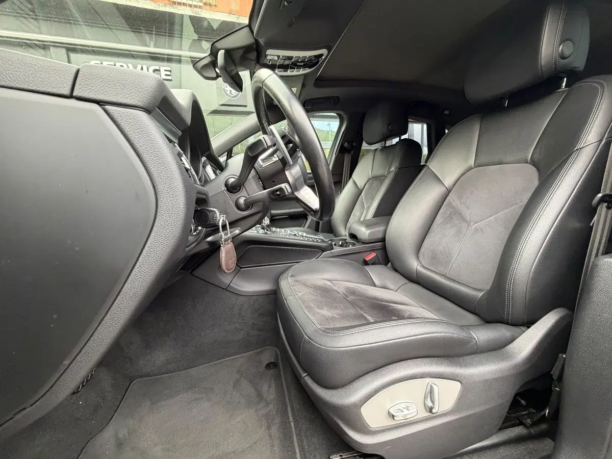 Porsche Macan usata a Ancona (9)
