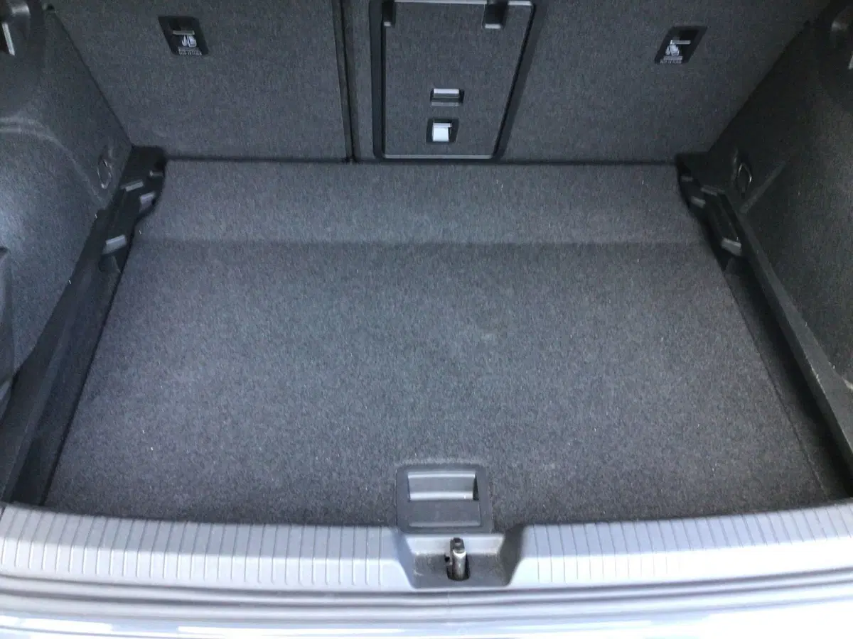 Volkswagen Golf usata a Genova (10)
