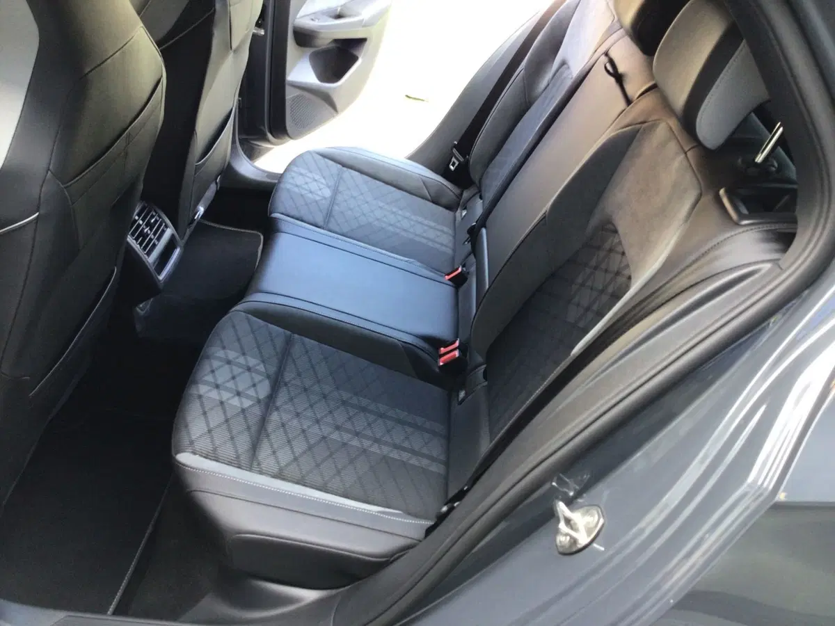 Volkswagen Golf usata a Genova (12)