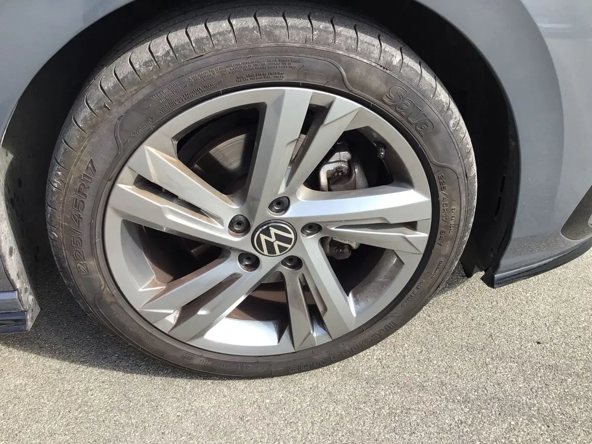 Volkswagen Golf usata a Genova (9)