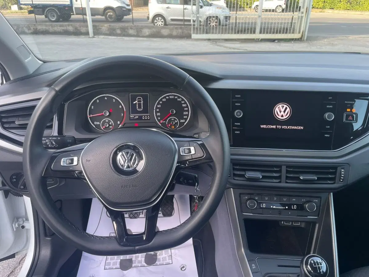 Volkswagen Polo usata a Lucca (9)