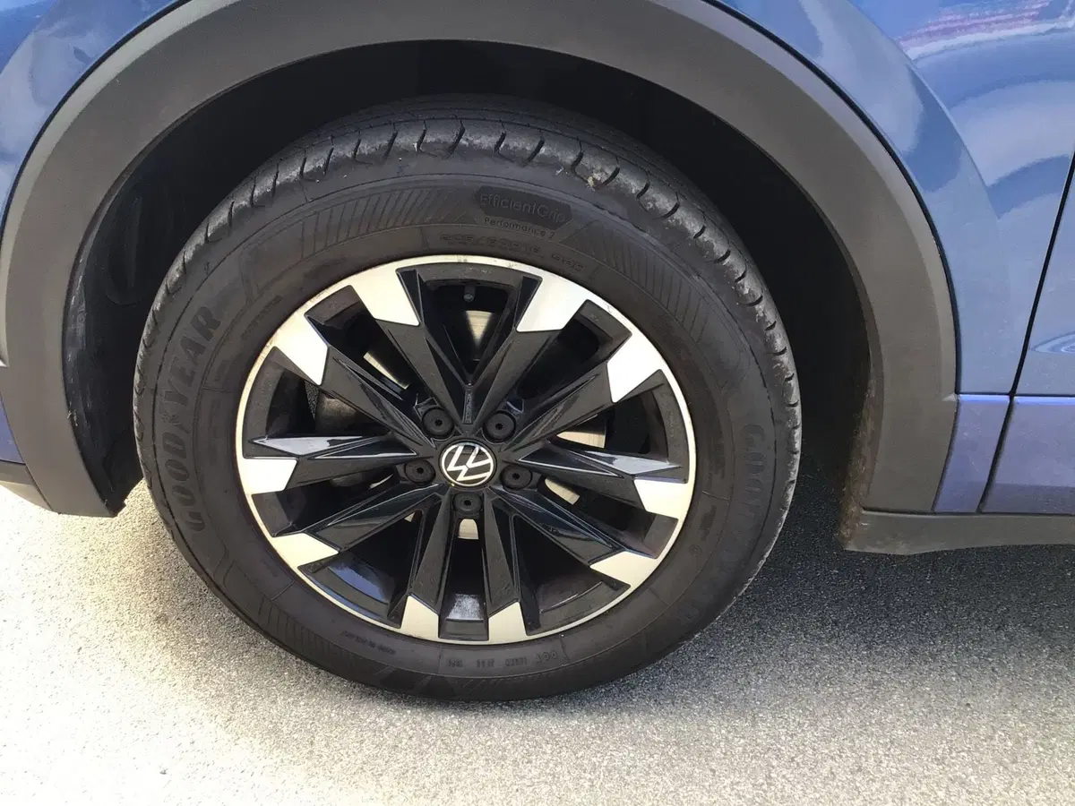 Volkswagen T-Cross usata a Genova (8)
