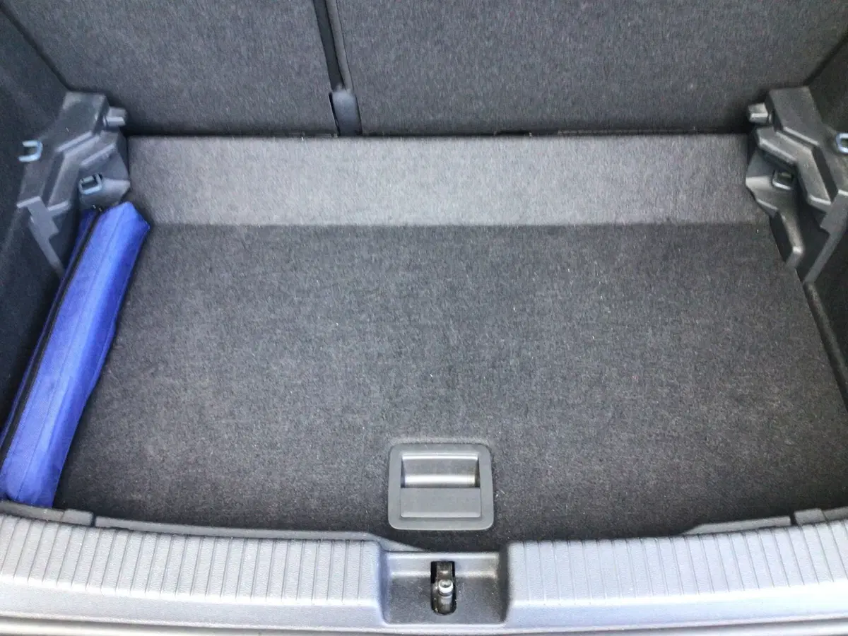 Volkswagen T-Cross usata a Genova (9)