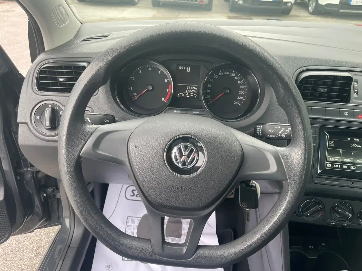 Volkswagen Polo usata a Lucca (11)