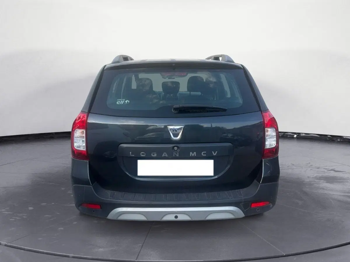 Dacia Logan usata a Palermo (12)