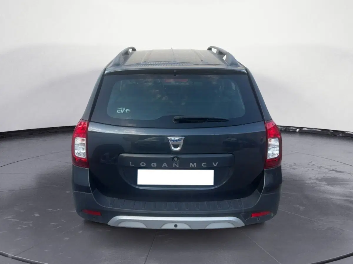 Dacia Logan usata a Palermo (13)