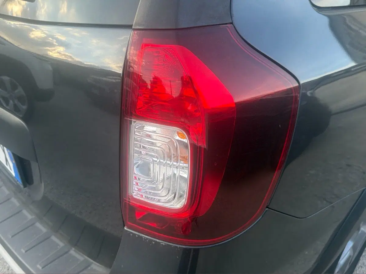 Dacia Logan usata a Palermo (14)