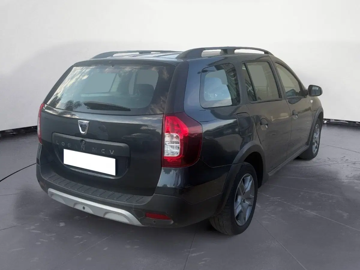 Dacia Logan usata a Palermo (4)