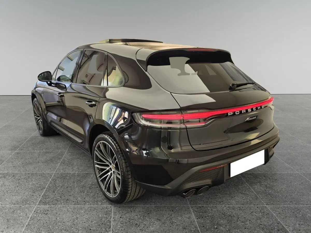 Porsche Macan usata a Bari (2)