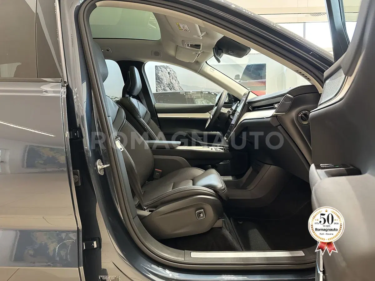 Volvo EX90 nuova a Forlì-Cesena (10)