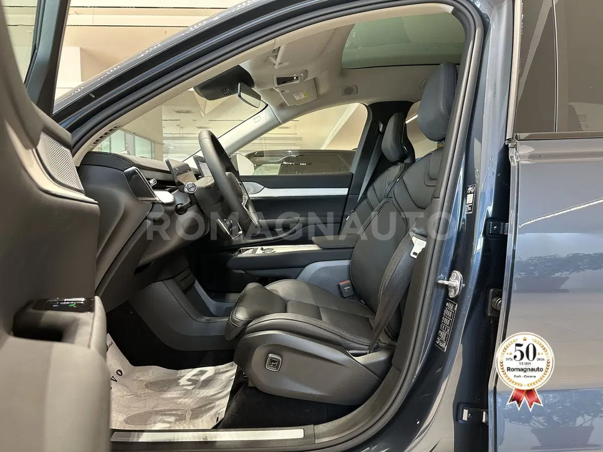 Volvo EX90 nuova a Forlì-Cesena (14)