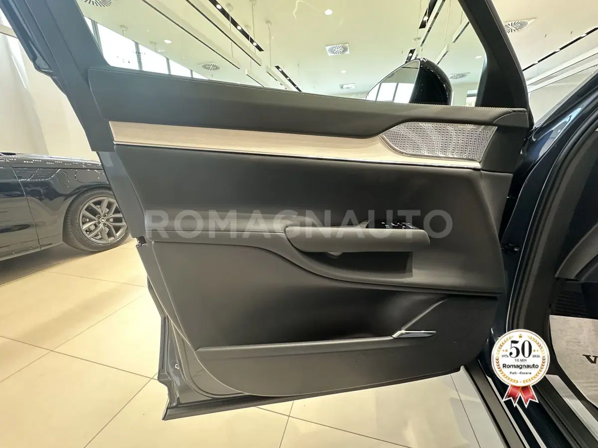 Volvo EX90 nuova a Forlì-Cesena (15)