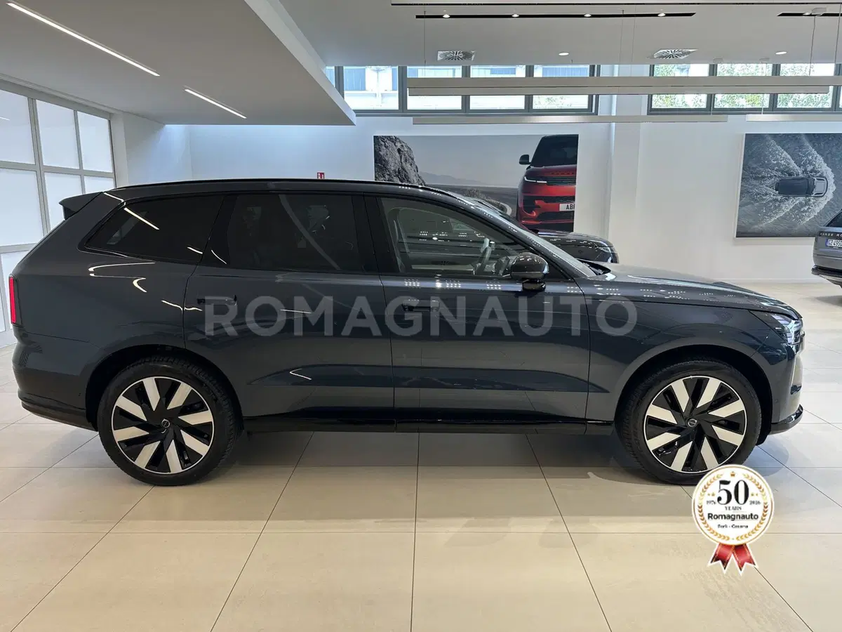 Volvo EX90 nuova a Forlì-Cesena (4)