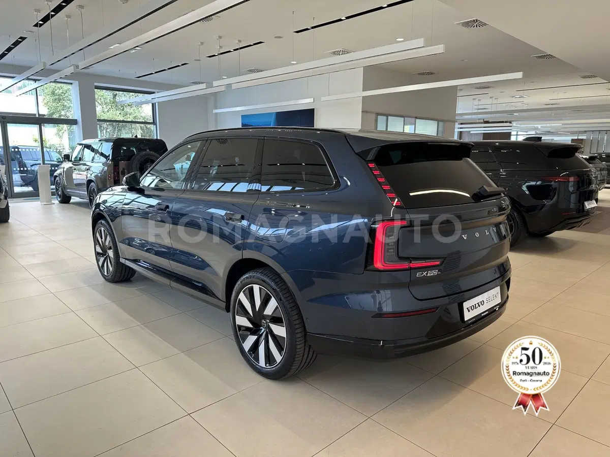 Volvo EX90 nuova a Forlì-Cesena (7)