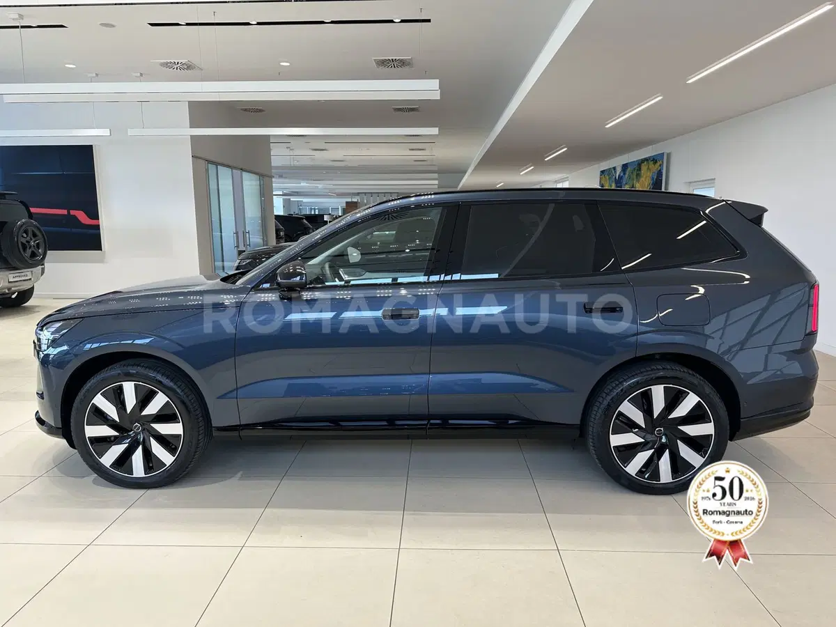 Volvo EX90 nuova a Forlì-Cesena (8)