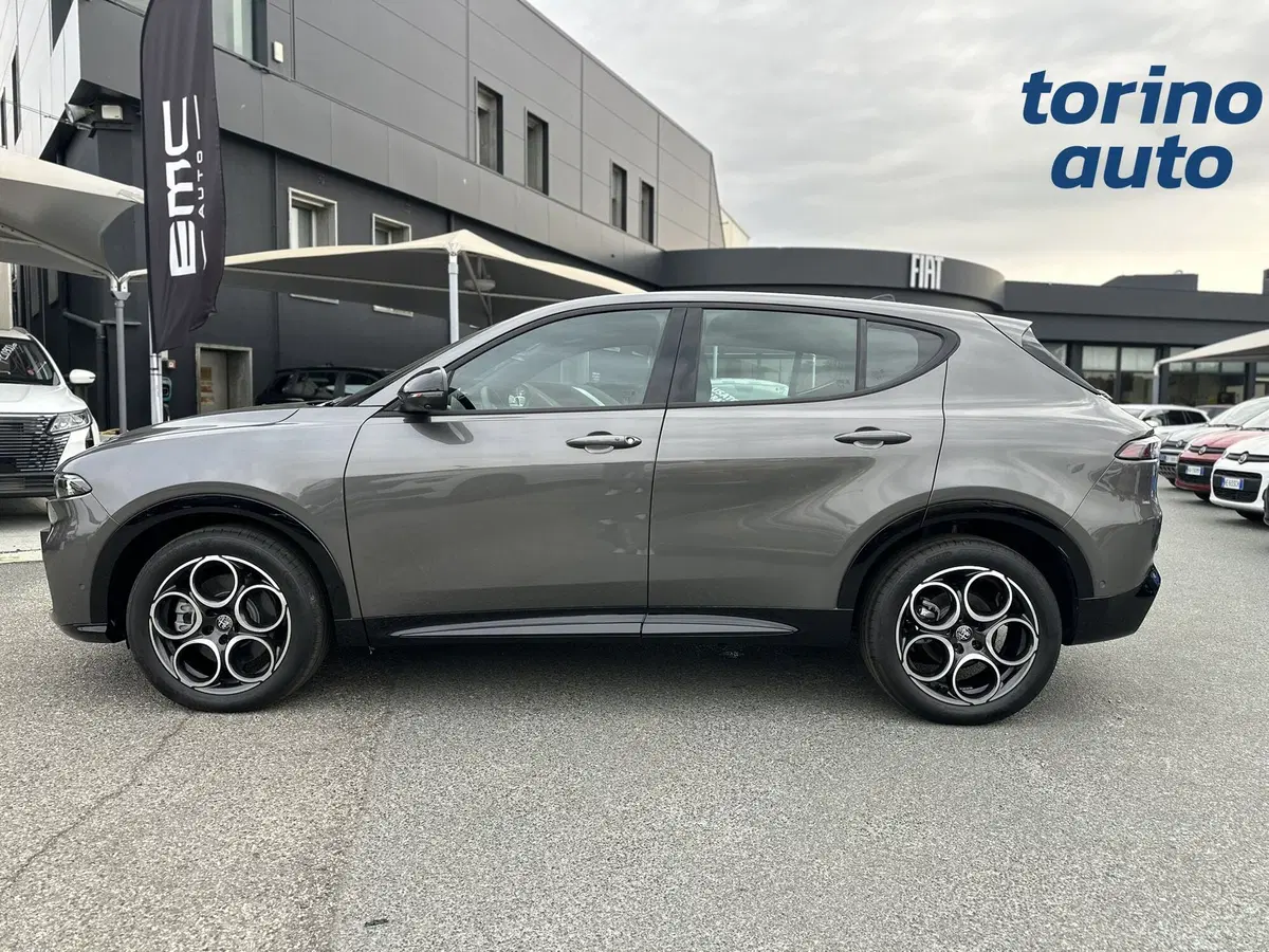 Alfa Romeo Tonale nuova a Torino (4)