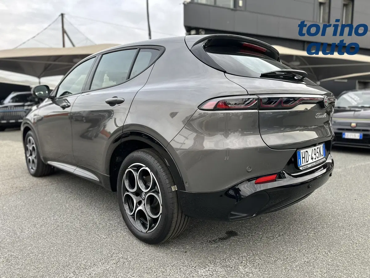 Alfa Romeo Tonale nuova a Torino (5)