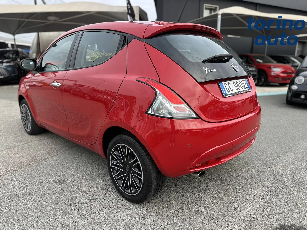 Lancia Ypsilon usata a Torino (5)