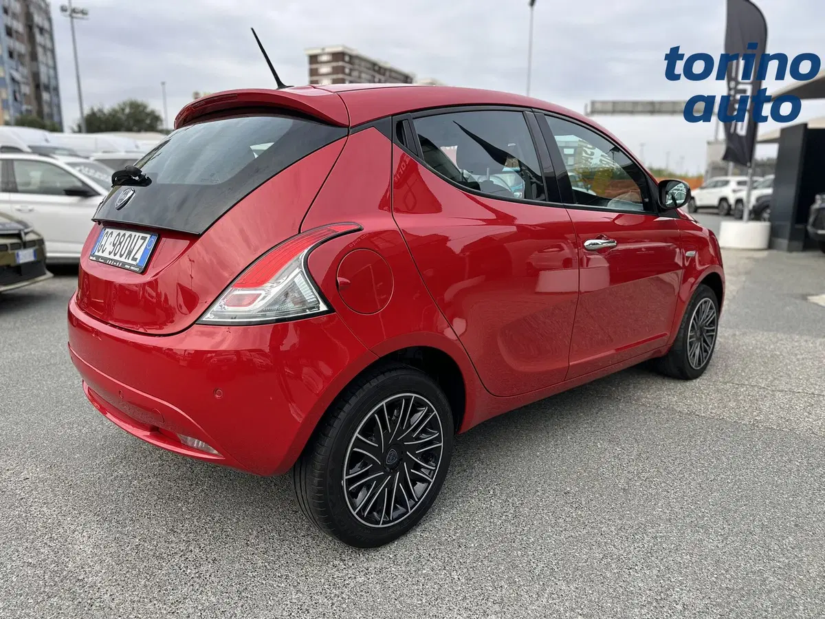 Lancia Ypsilon usata a Torino (7)