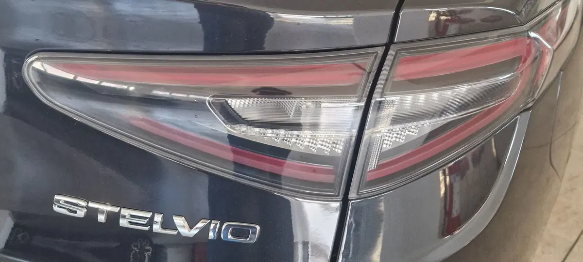 Alfa Romeo Stelvio usata a Terni (17)